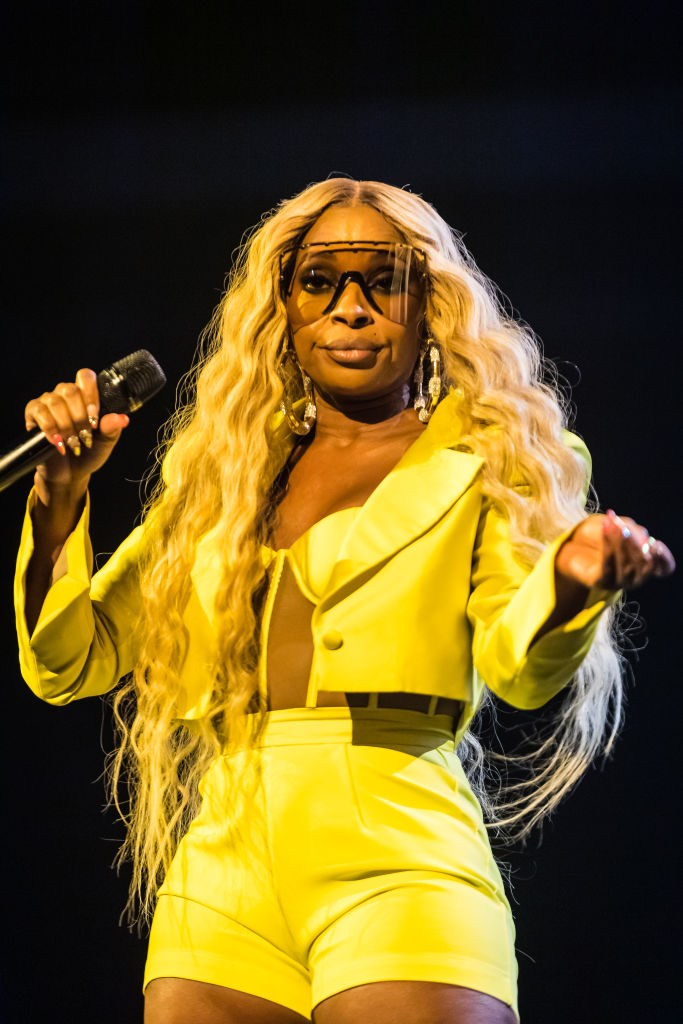 Mary J. Blige - Catch the many faces of Monet tonight at